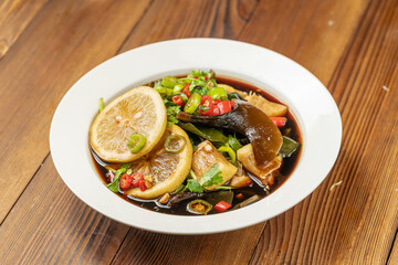 Fish and mix kelp root and kelp buckle