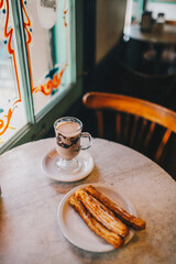 chocolatada con churros calientes
