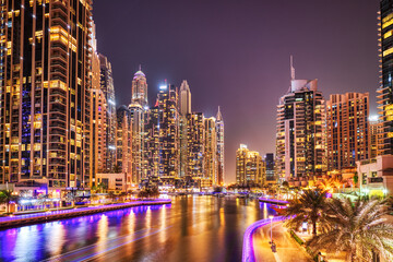 Fototapeta na wymiar Illuminated Dubai Marina at Dusk, United Arab Emirates