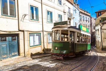 Fototapeta na wymiar Vintage tram in Lisbon