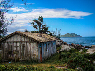 Cabaña junto al mar
