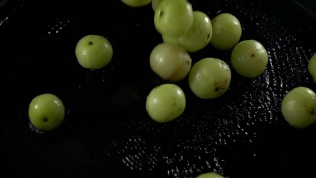  Gooseberry pouring slow motion