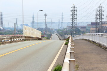 工業地帯へ通じる道路