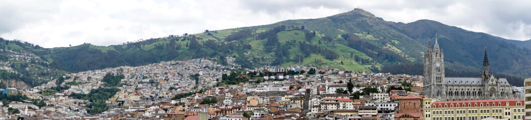 Fototapeta na wymiar Panorama of the Old Town, Quito, Ecuador