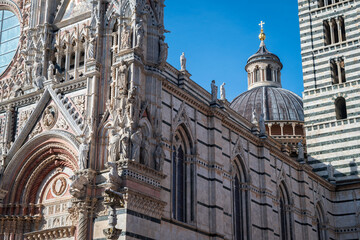 outdoor views of siena cathedral - obrazy, fototapety, plakaty