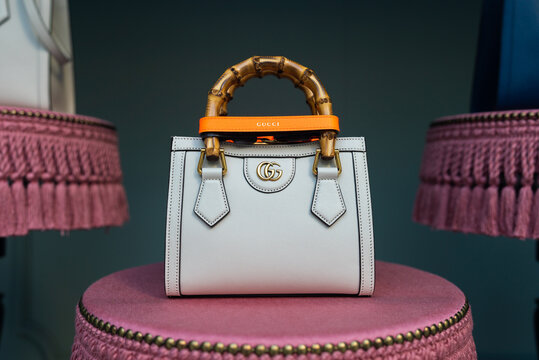 GUCCI（グッチ）の白いバッグ