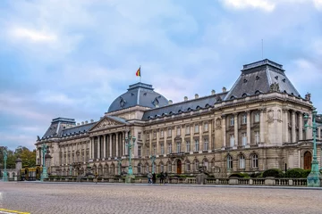 Rolgordijnen Panoramic view of The Royal Palace of Brussels, the official palace of the King and Queen of the Belgium located in the centre of Brussels. © KarSol