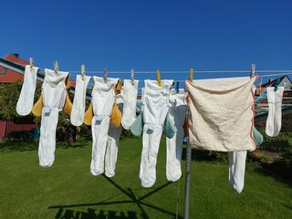 Stoffwindeln auf der Wäscheleine