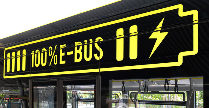 Elektrobus im &Ouml;PNV