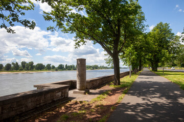 Düsseldorf Stockum Rheinufer 