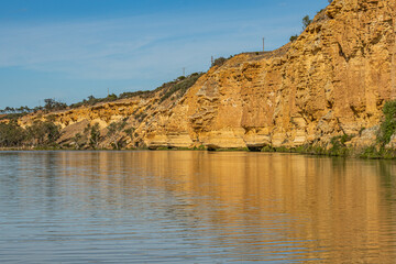 Fototapeta na wymiar The landscape whilst houseboat cruising from Mannum on The Murray River in South Australia