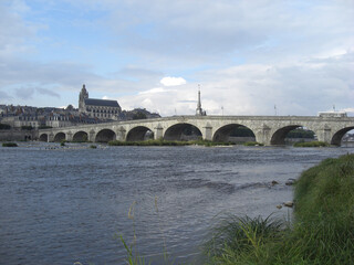 La Loire et la ville de Blois