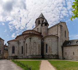 Fototapeta premium view of the historic Saint Pierre Abbey in Beaulieu-sur-Dordogne