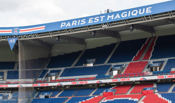 Tribunes du stade du Parc des Princes (PSG) à Paris (France)