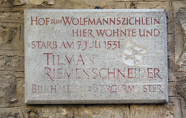 Plakette am Wohnaus von Tilman Riermenschneider in Wuerzburg