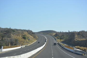 Obraz premium road to the mountains