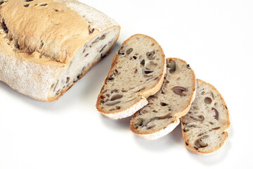 Pane tradizionale integrale con olive