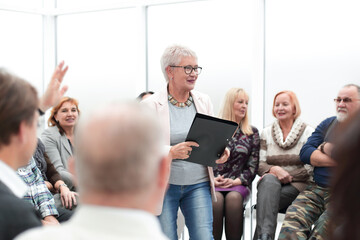 old lady teaches old people