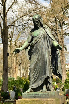 Skulptur - Friedhof - Gedanken