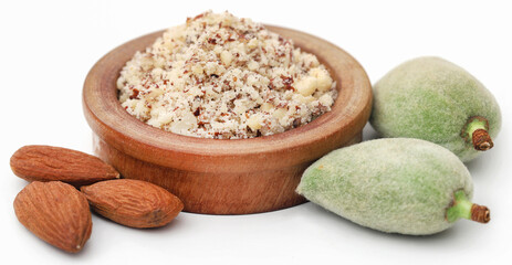 Crushed with green and peeled almond