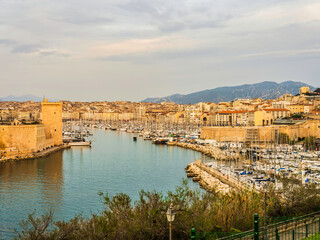 Fototapeta premium City of Marseille dusing sunset in the South of France