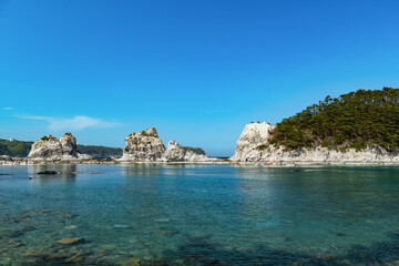 快晴の日本の浄土ヶ浜