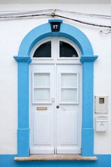 Typical architecture door detail of Portuguese buildings © Mauro Rodrigues