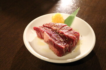 美味しそうな生のヒレ肉（焼肉）