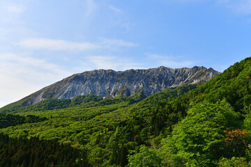南から見た大山（鳥取県・岡山県） 