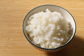 炊き立ての美味しそうなごはん