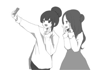 女子旅　女性　スマホで自撮り