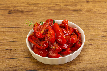 Sun-dried tomato in olive oil