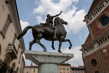 Pavia