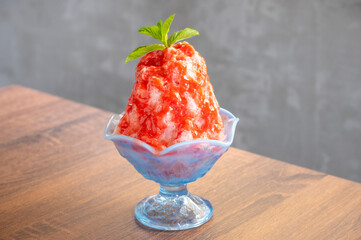 	かき氷　イチゴ　夏イメージ