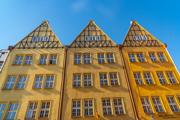 Fototapeta premium Beautiful windows, colorful houses on the old town of Gdansk