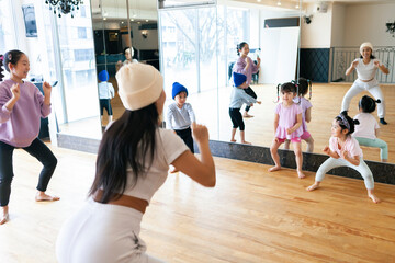 小さな子供たちのダンススクール