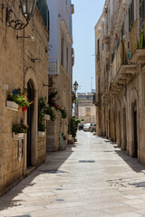 Obraz premium Ancient street in Trani historic center Apulia, Italy
