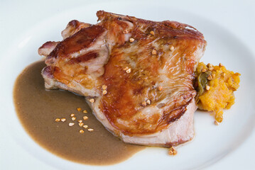 Paletilla da cordero asada