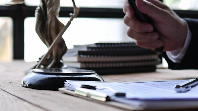 Court of Law and Justice Trial Session: Imparcial Honorable Judge Pronouncing Sentence, striking Gavel. Focus on Mallet, Hammer. Cinematic Shot of Dramatic Not Guilty Verdict. Blurred Slow Motion