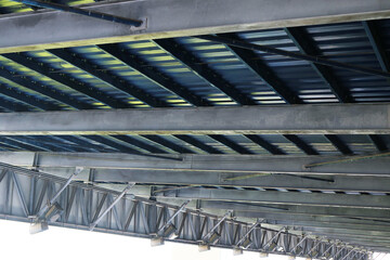 Cantilever roof steel beam structure.	