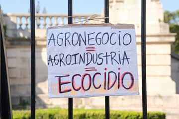 Environmentalist poster against the dominant agribusiness model, Argentina.