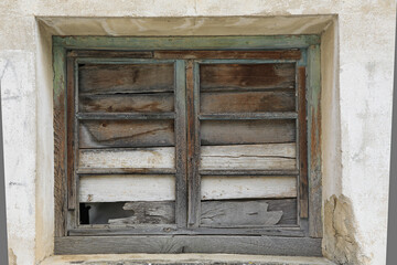 ventana tapiada cerrada casa abandonada ruina 4M0A8249-as22