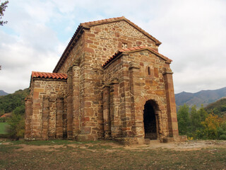 Fototapeta na wymiar Iglesia prerrománica de Santa Cristina de Lena (siglo IX). Patrimonio de la Humanidad desde 1985. Asturias, España.