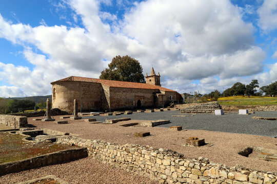 Ciudad Romana de Turobriga y Ermita mud&eacute;jar de San Mam&eacute;s. Parque Natural Sierra de Aracena y Picos de Aroche, Huelva, Andaluc&iacute;a.