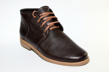 Shoes for cold seasons made of genuine leather