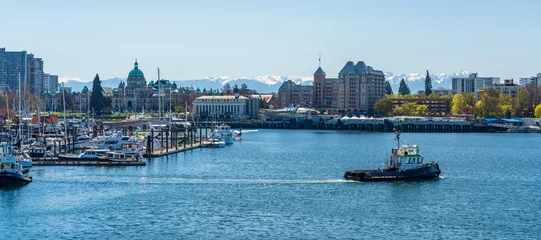 Foto op Plexiglas Victoria Inner Harbour. Historical buildings in the background over blue sky. Panoramic view. © Shawn.ccf
