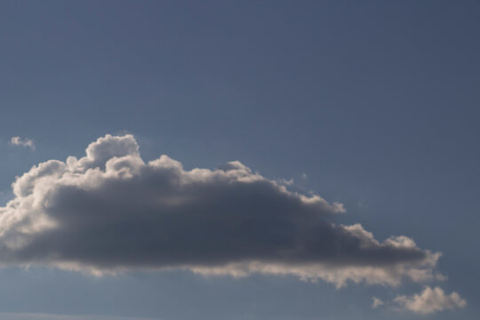 Clouds in sky. Air in summer. White cloud. © Олег Копьёв