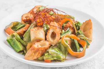 竹輪とキャベツのマヨネーズ炒め