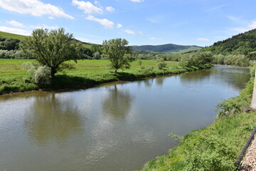 Obraz na płótnie Canvas Rzeka Dunajec, Małopolska, potok górski, nurt, lato,