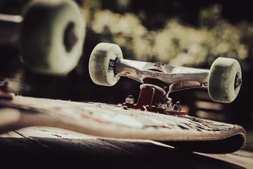 Zelfklevend Fotobehang old skateboard © Filip